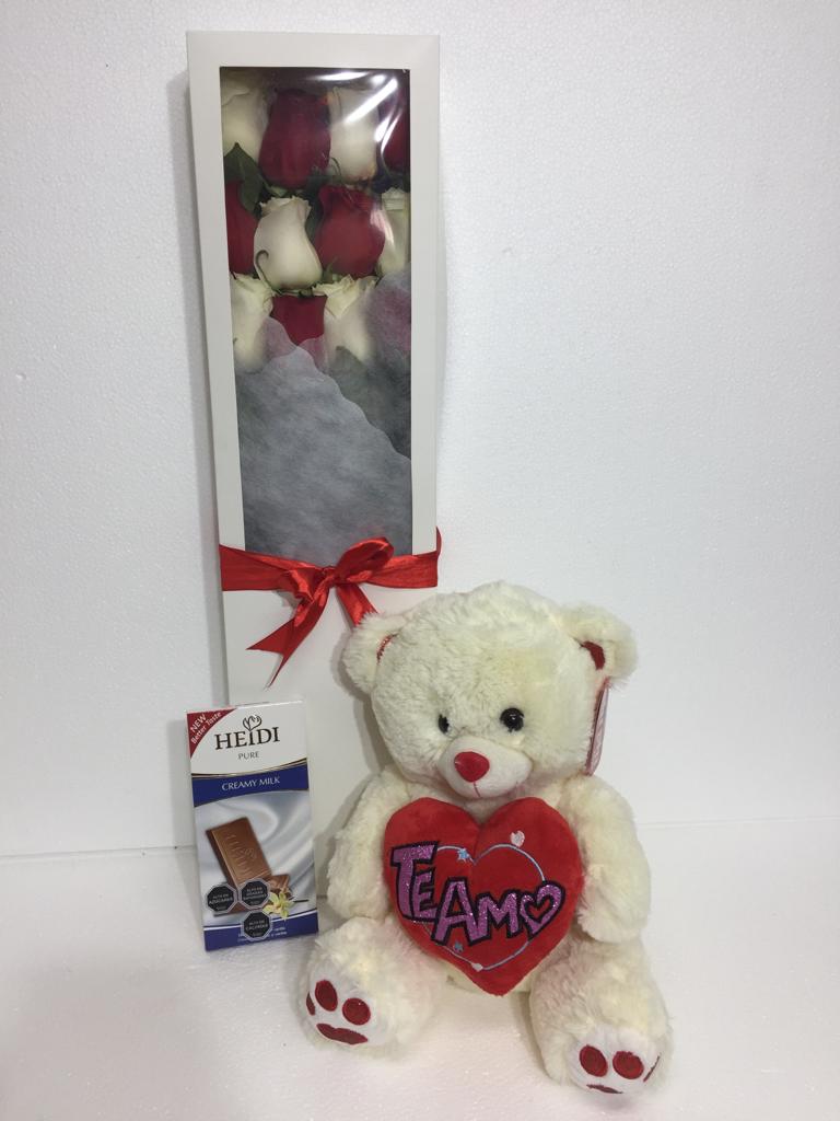 Caja de 12 Rosas ms Tableta de Chocolate 80 Grs y Peluche con corazn 30cm